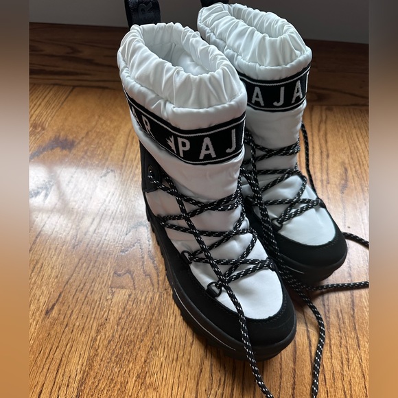Pajar Galaxy Women’s 6.5 Snow Boots. Like New. Worn once. Black & Cream - Picture 3 of 7